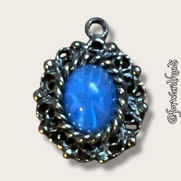 Silver-Tone Pendant with Blue Cabochon Sapphire Glass Center - Picture 4 of 10